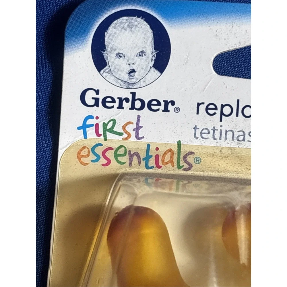 GERBER First Essentials Latex Replacement Nipples, 4+ Months, Medium Flow 2 Pk